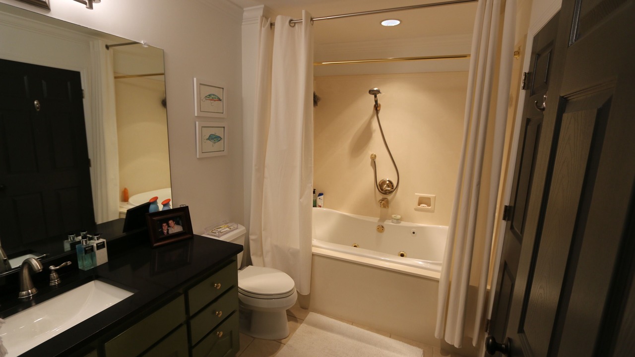Photo of Bathroom in Dadeville