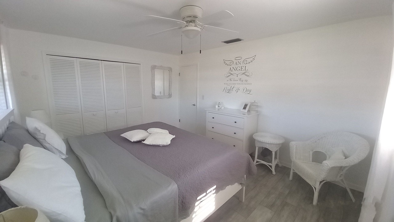 Photo of Bedroom in Caloosahatchee