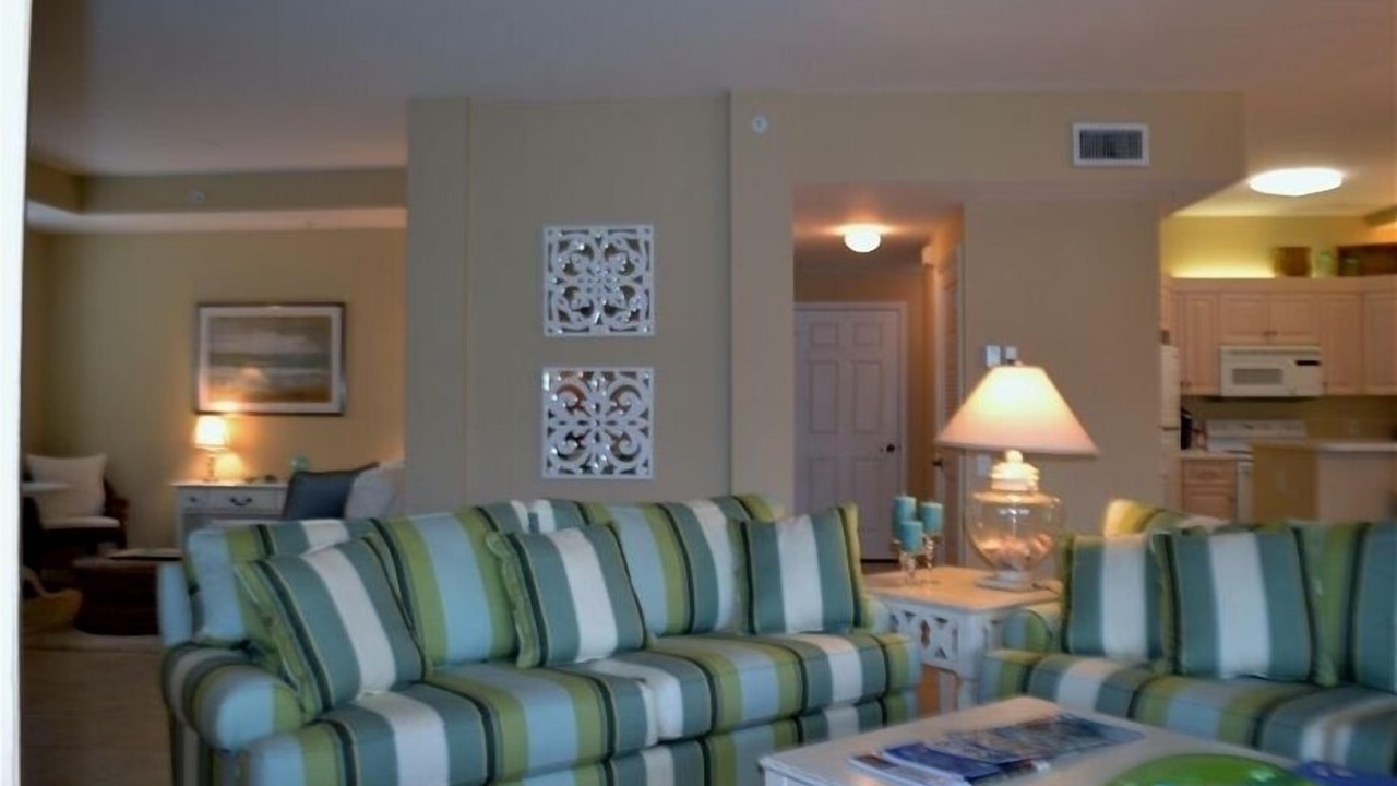 Photo of Livingroom in Pelican Bay