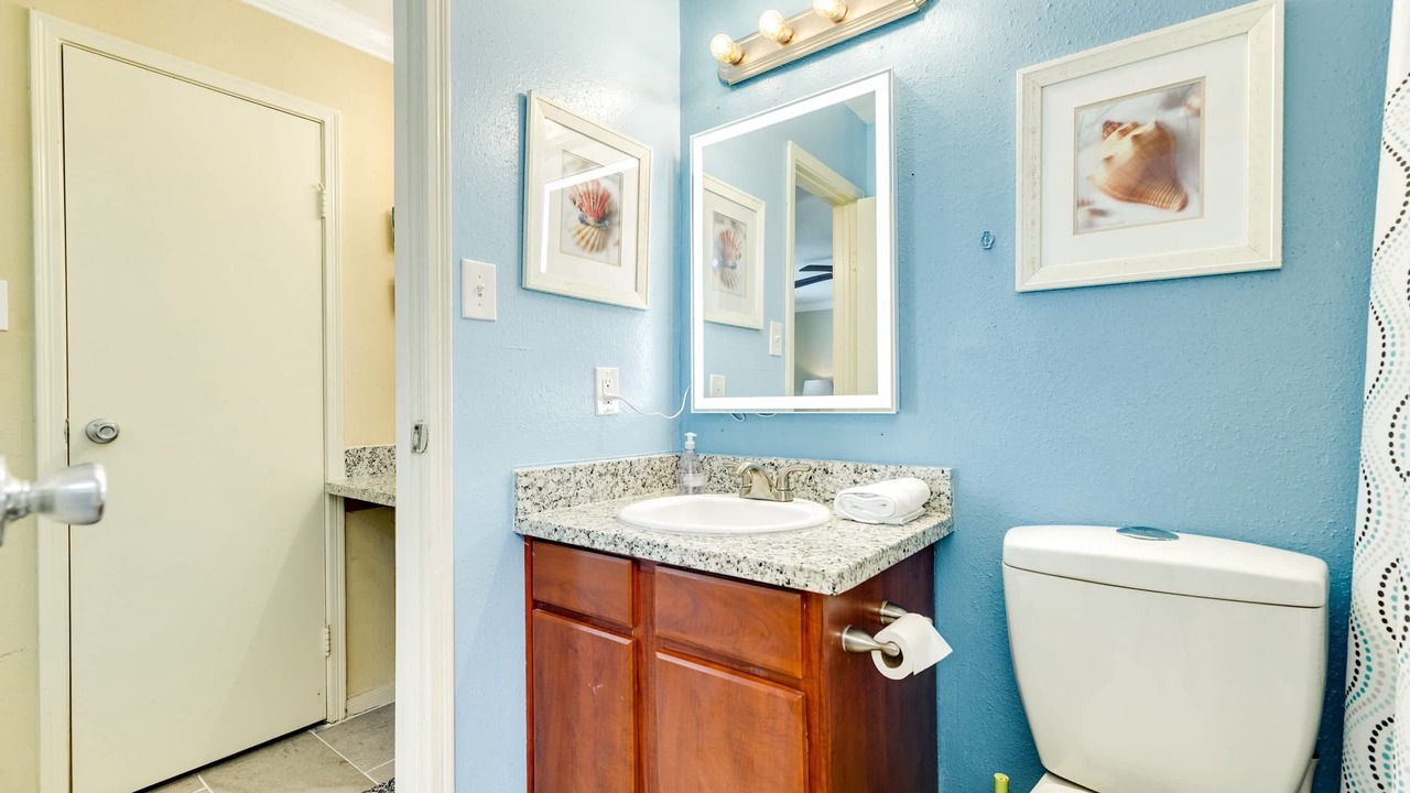 Photo of Bathroom in Galveston