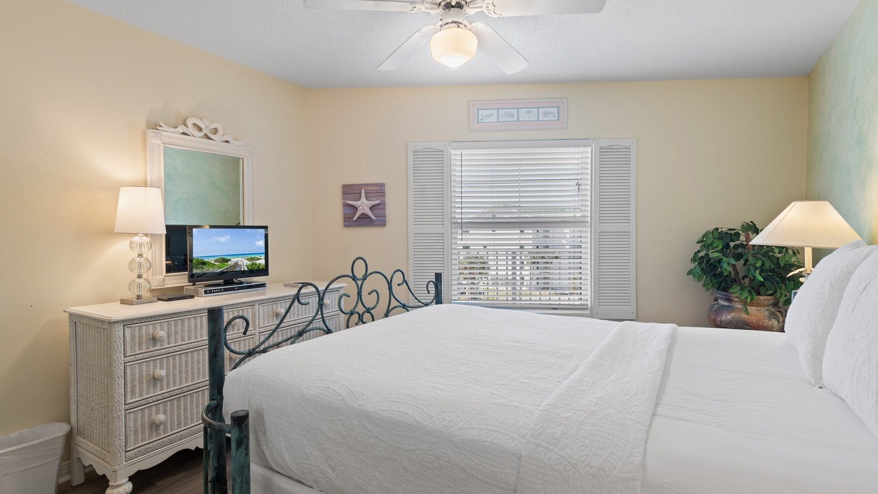 Photo of Others in Avalon Beach Estates