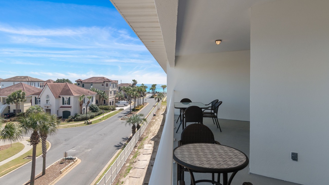 Photo of Others in Avalon Beach Estates