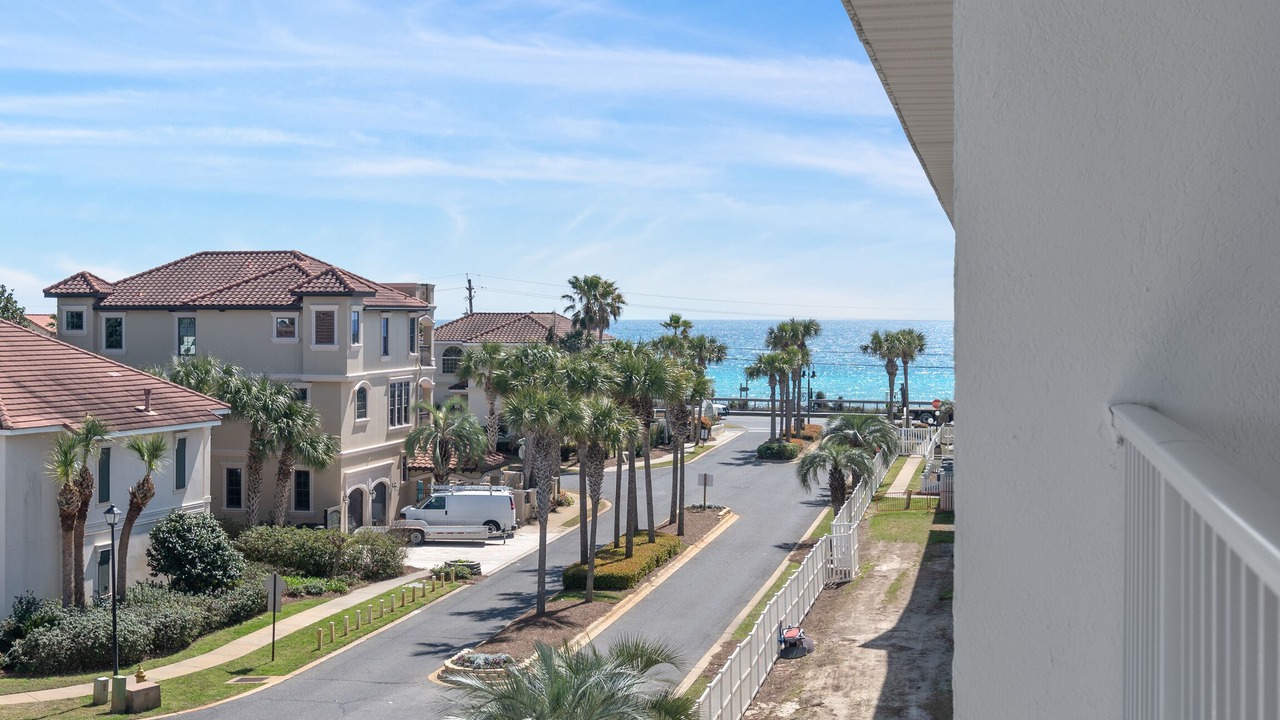 Photo of Others in Avalon Beach Estates