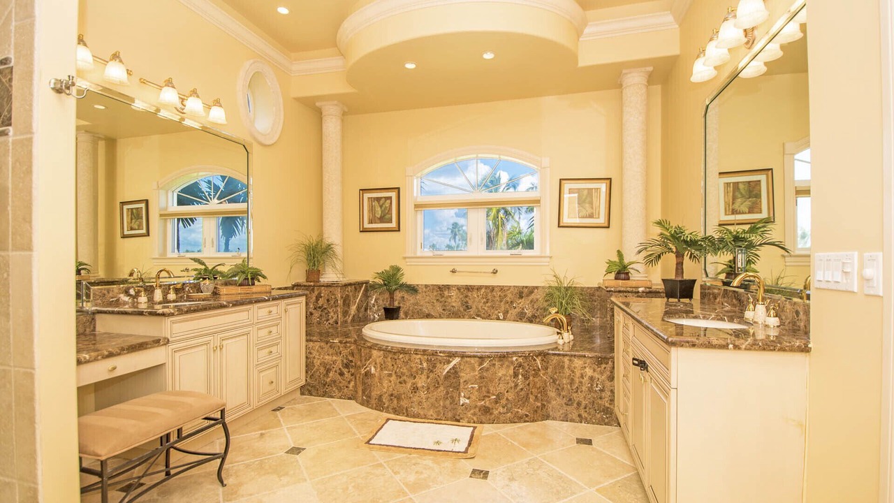 Photo of Bathroom in Isles of Capri