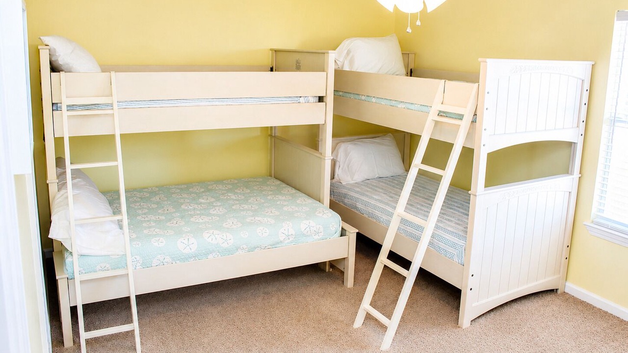 Photo of Bedroom in Crescent Beach