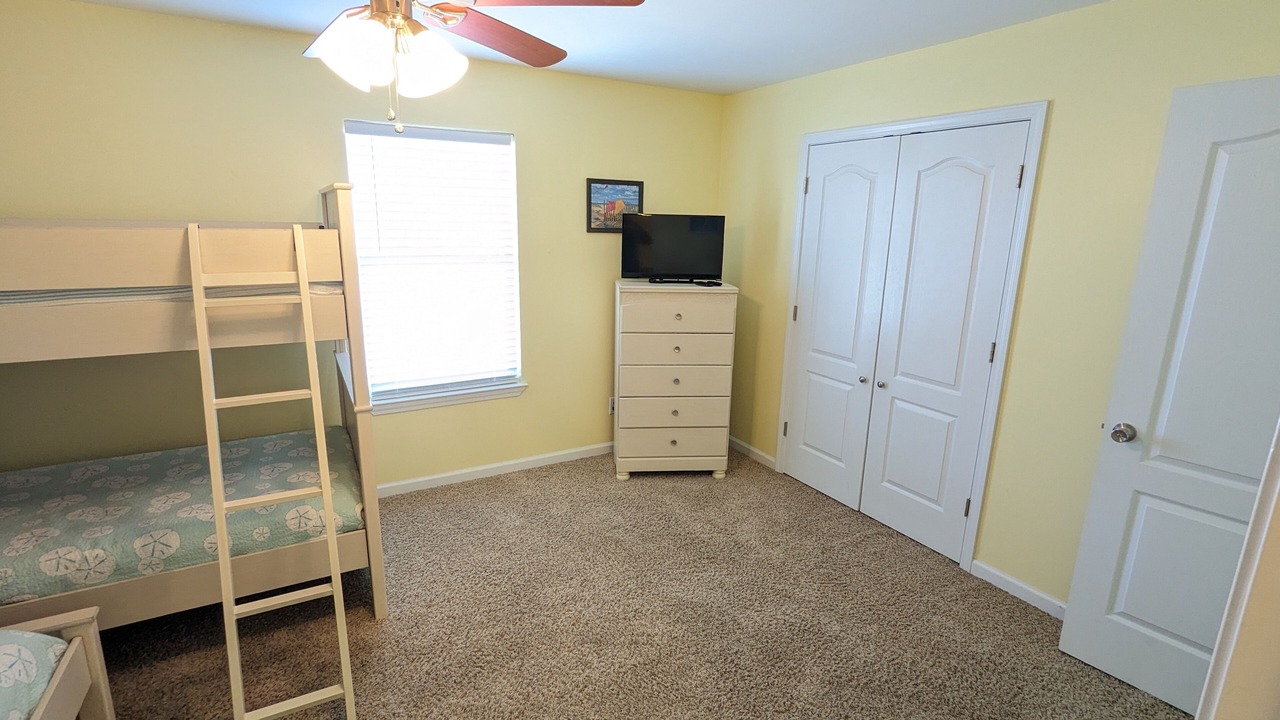 Photo of Bedroom in Crescent Beach