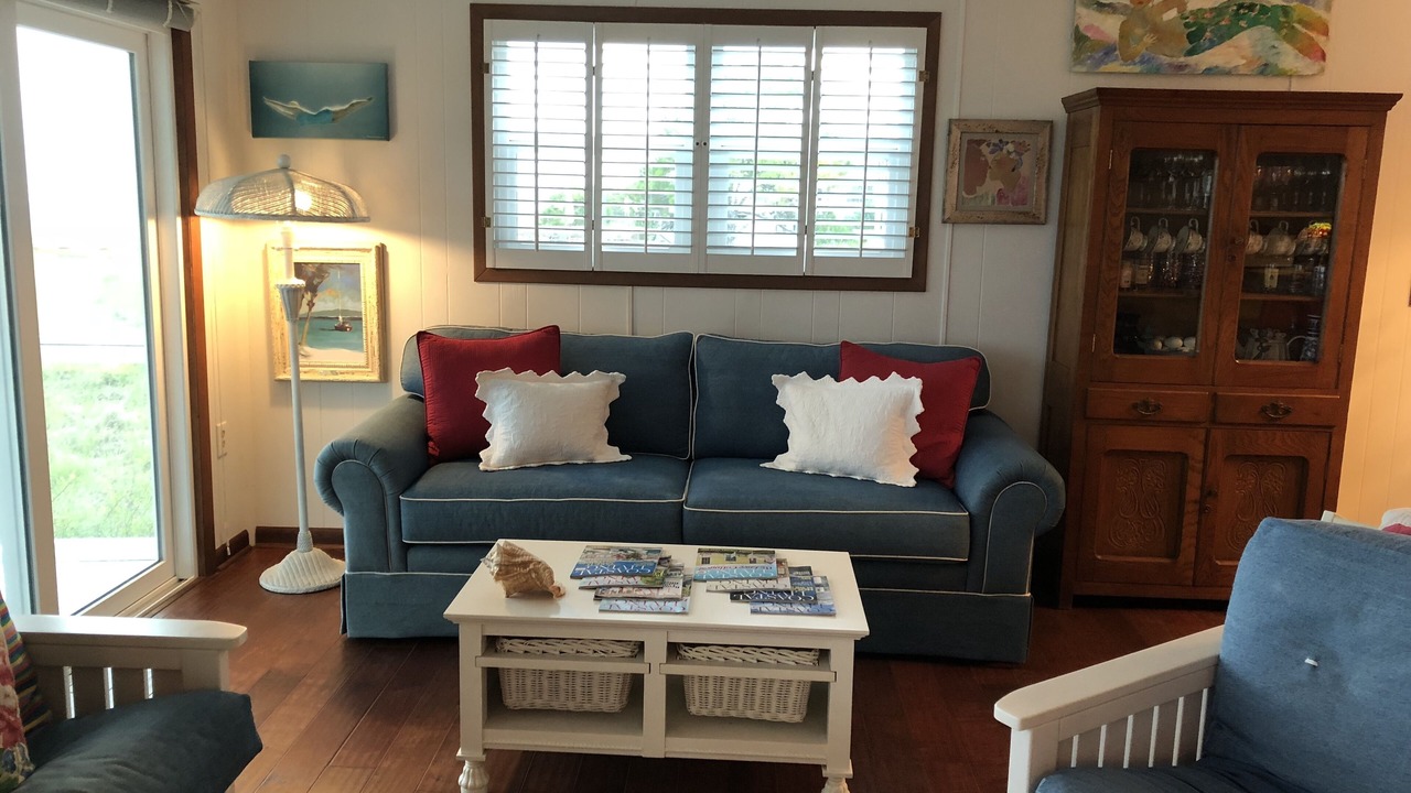 Photo of Livingroom in Alligator Point