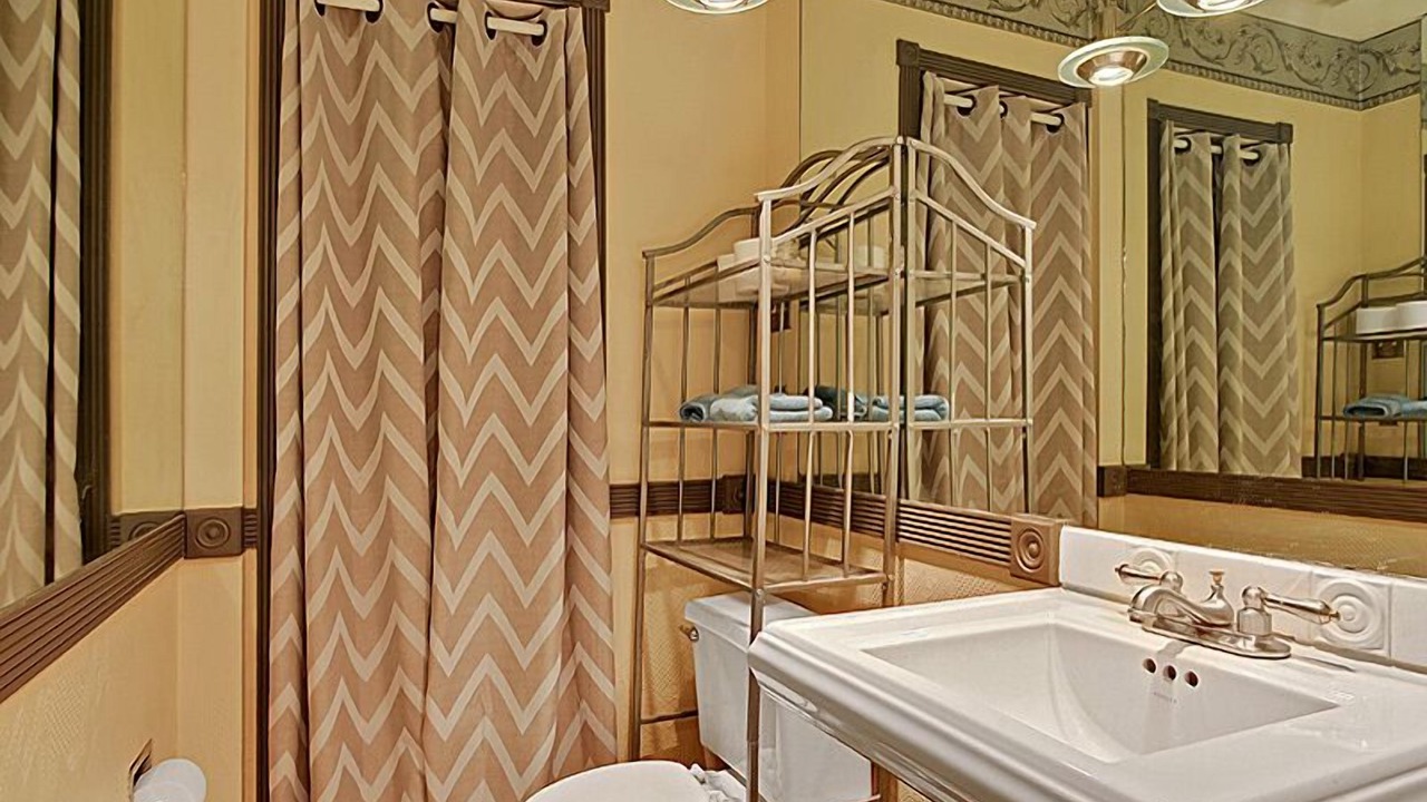 Photo of Bathroom in Touro