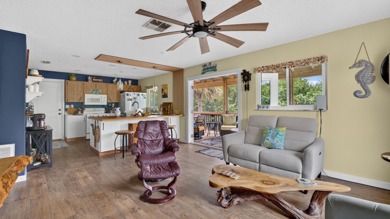 Photo of Livingroom in Placida