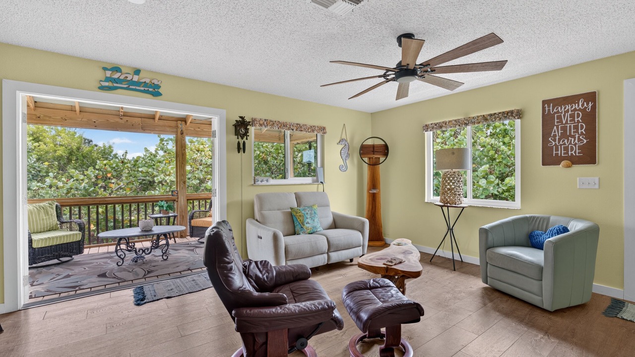 Photo of Livingroom in Placida