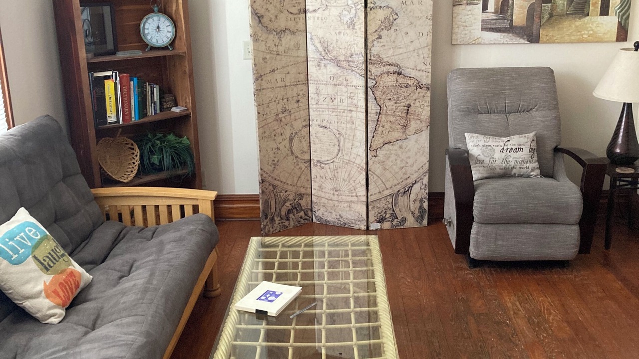 Photo of Livingroom in Foley