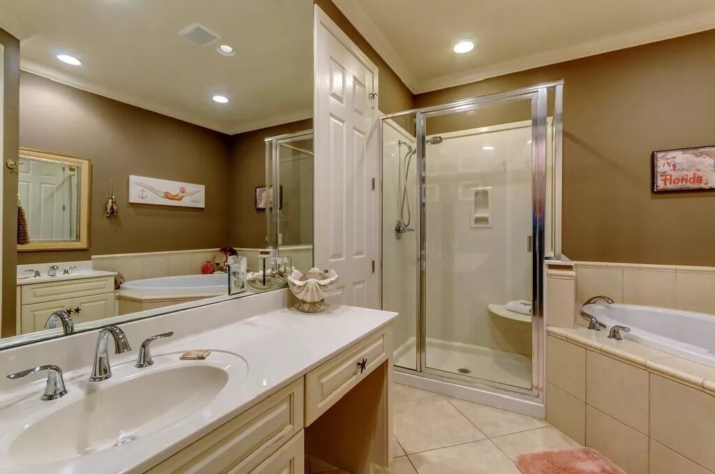 Photo of Bathroom in Navarre Beach