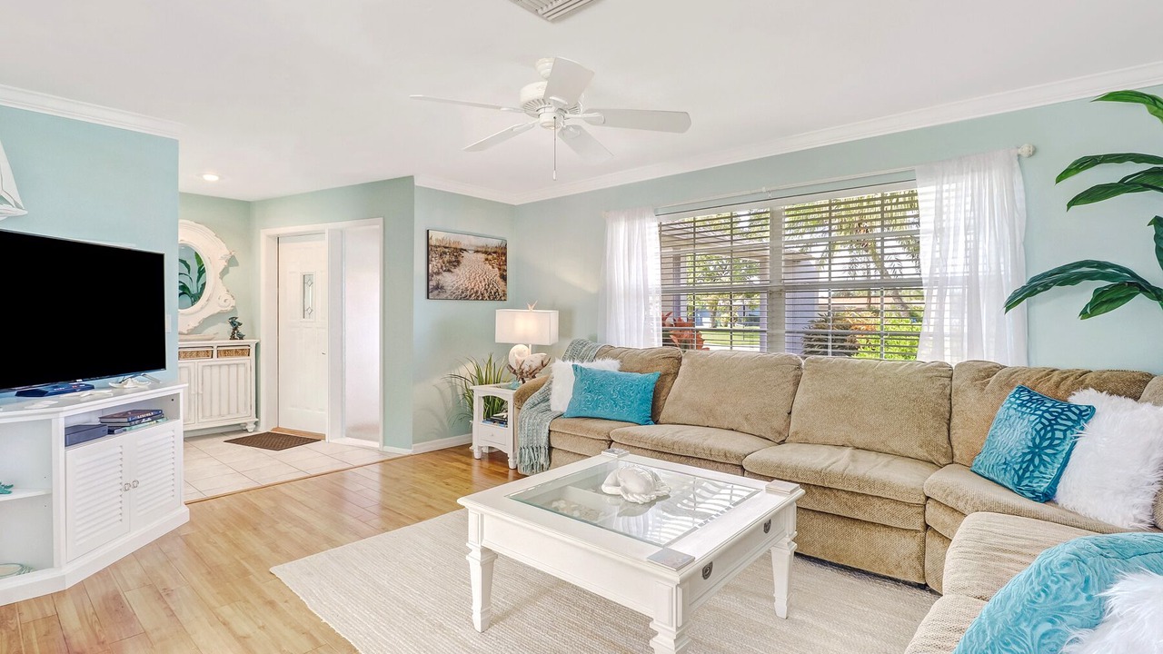 Photo of Livingroom in Kings Lake