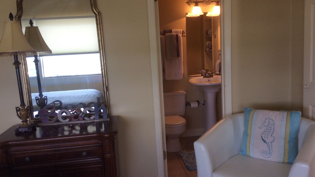 Photo of Bathroom in Sunnyside
