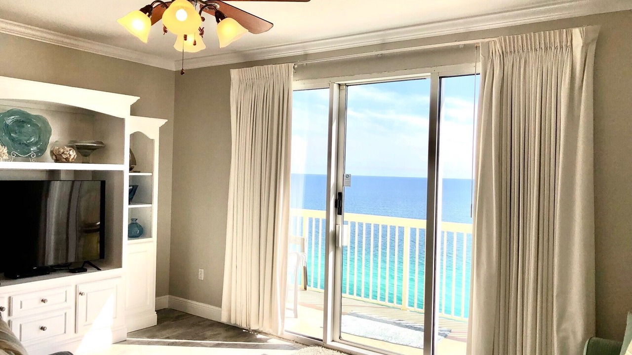Photo of Livingroom in Miramar Beach