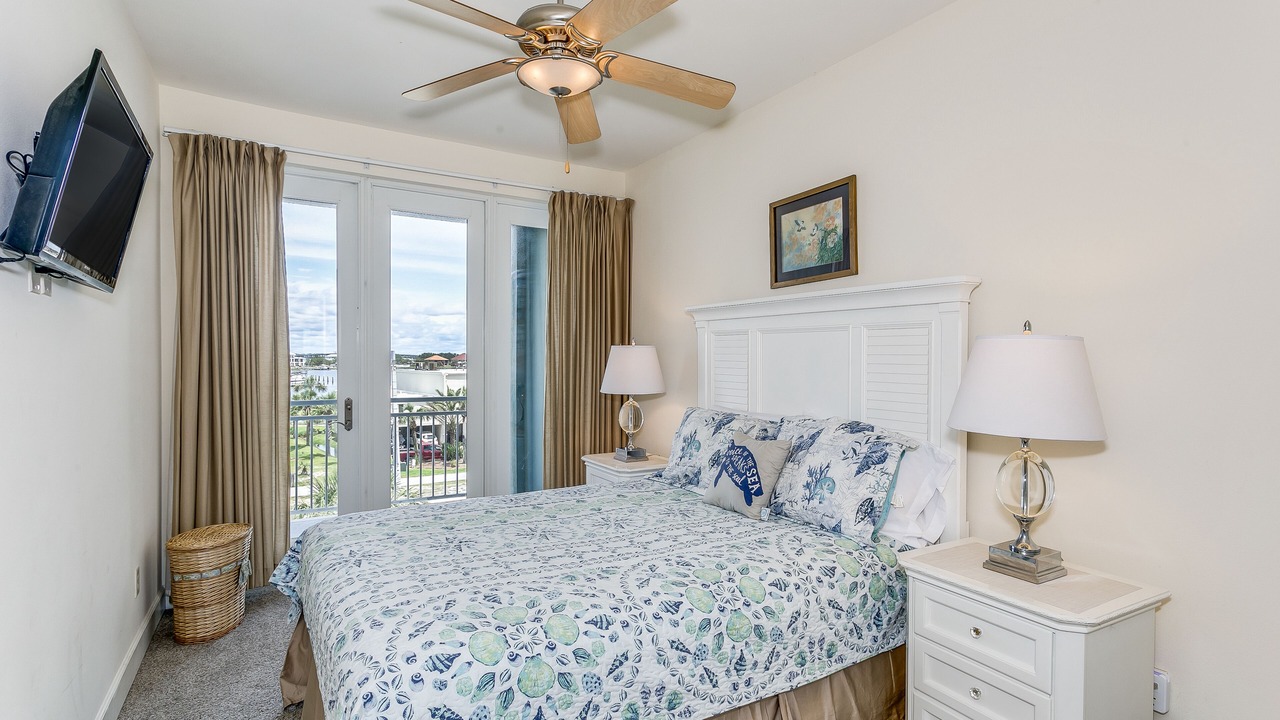 Photo of Bedroom in White Sands