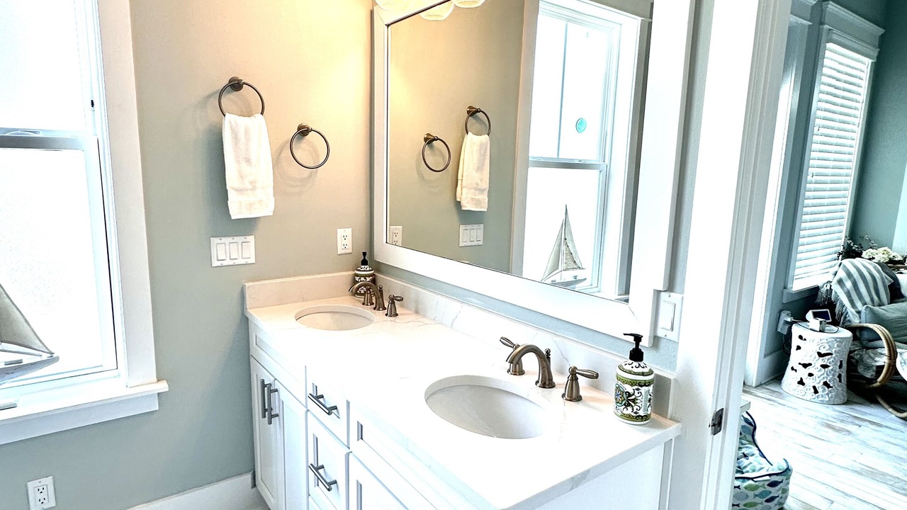 Photo of Bathroom in Navarre Beach
