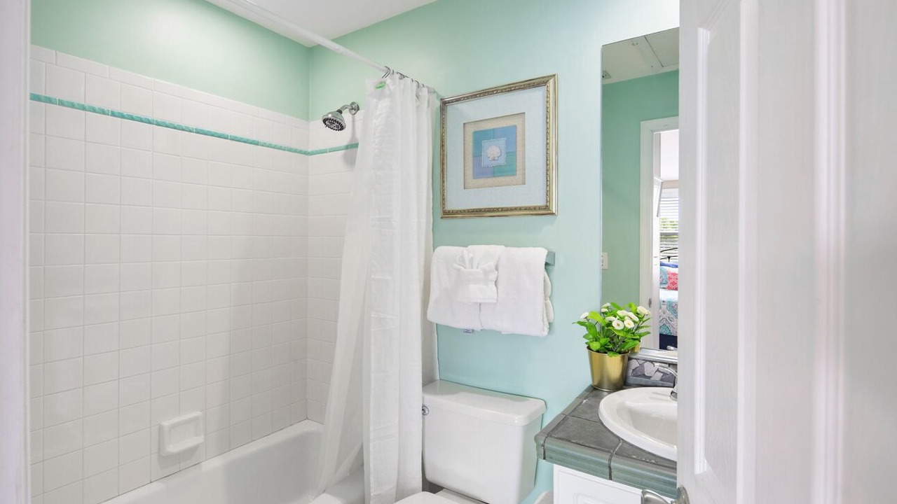 Photo of Bathroom in Truman Annex