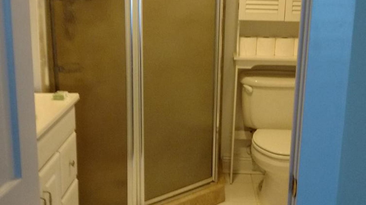 Photo of Bathroom in Marlyville - Fontainebleau
