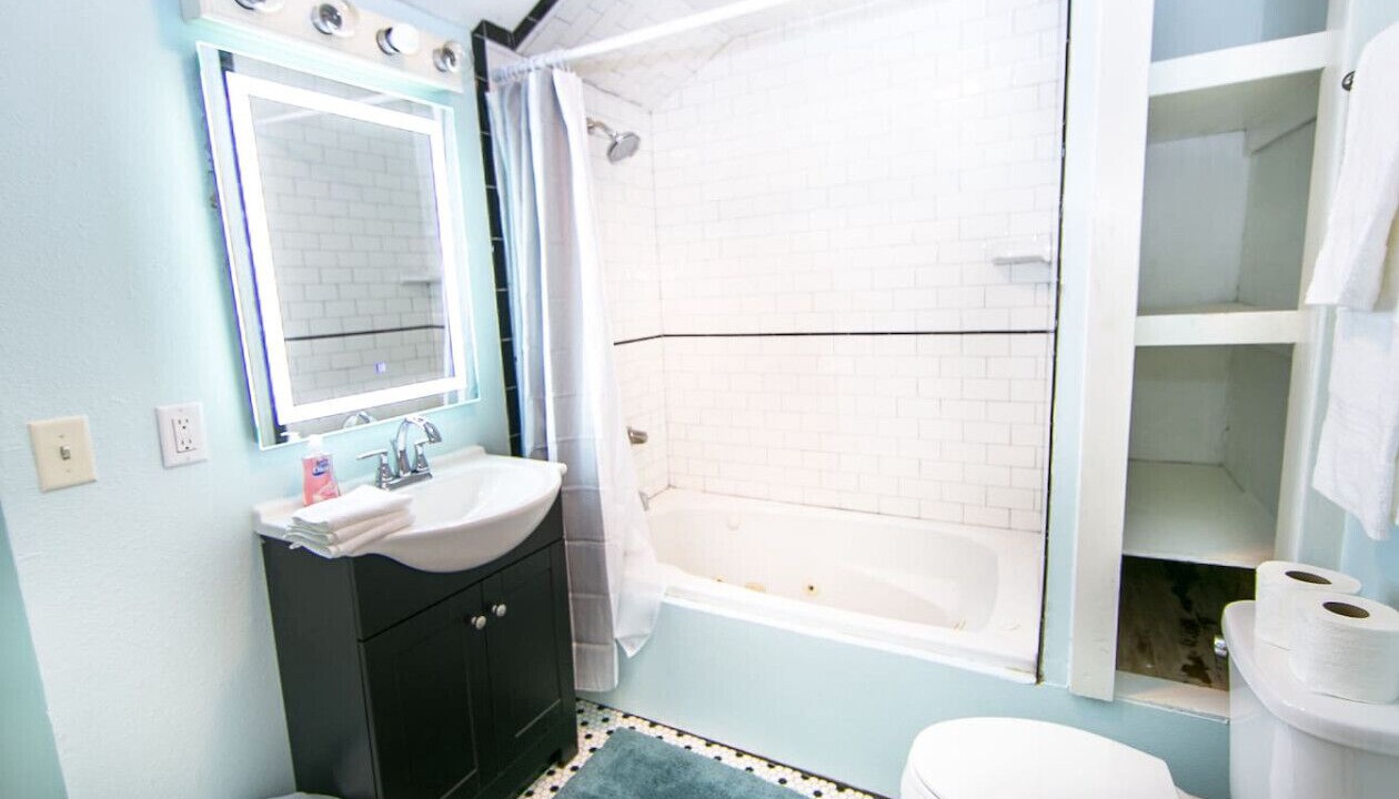 Photo of Bathroom in Treme