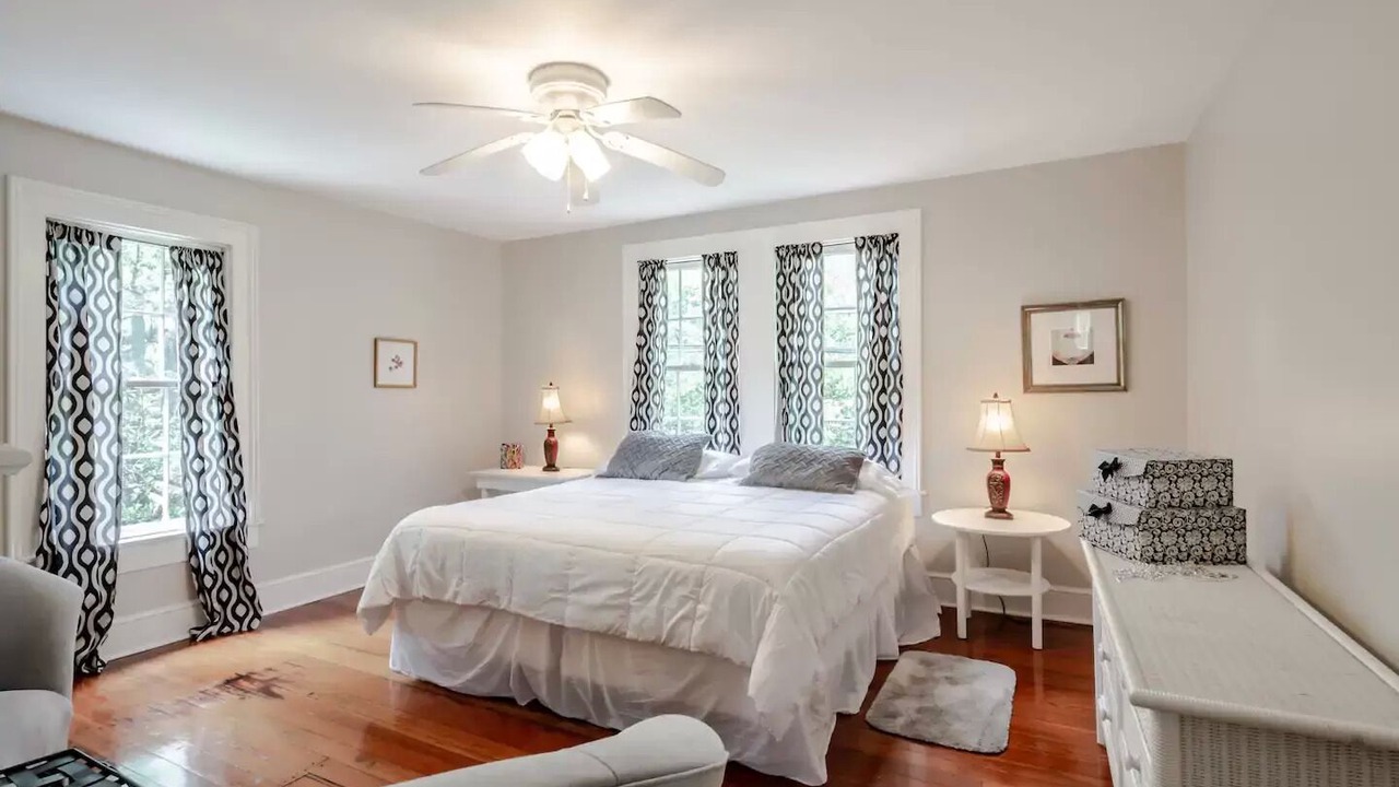 Photo of Bedroom in Central Business District