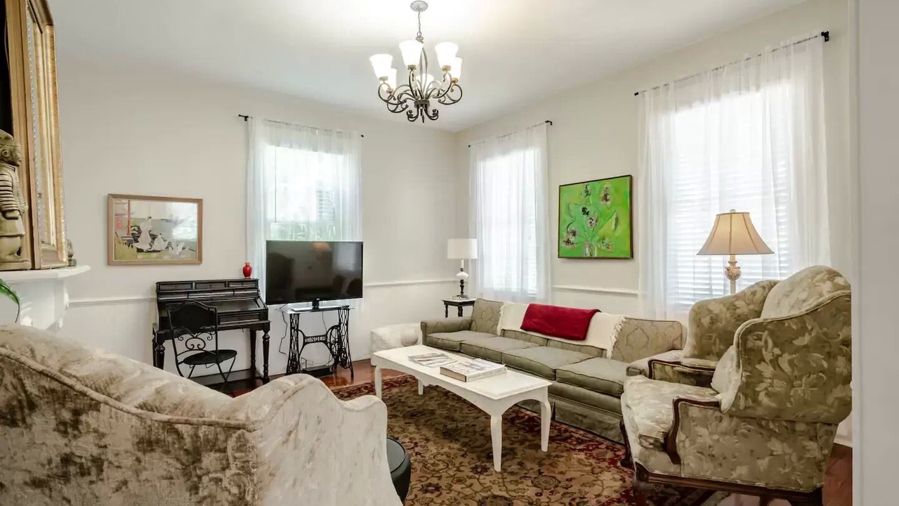 Photo of Livingroom in Central Business District