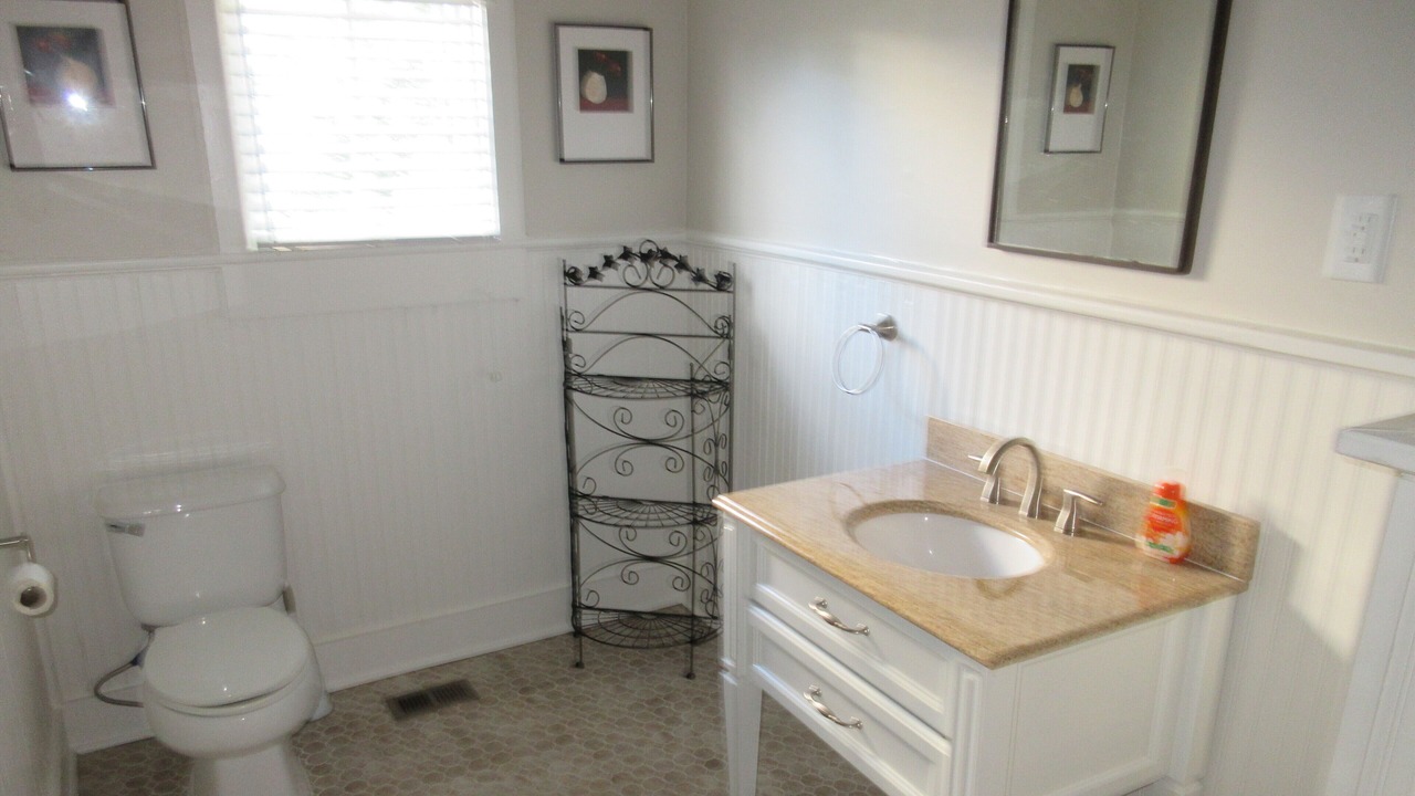 Photo of Bathroom in Central Business District