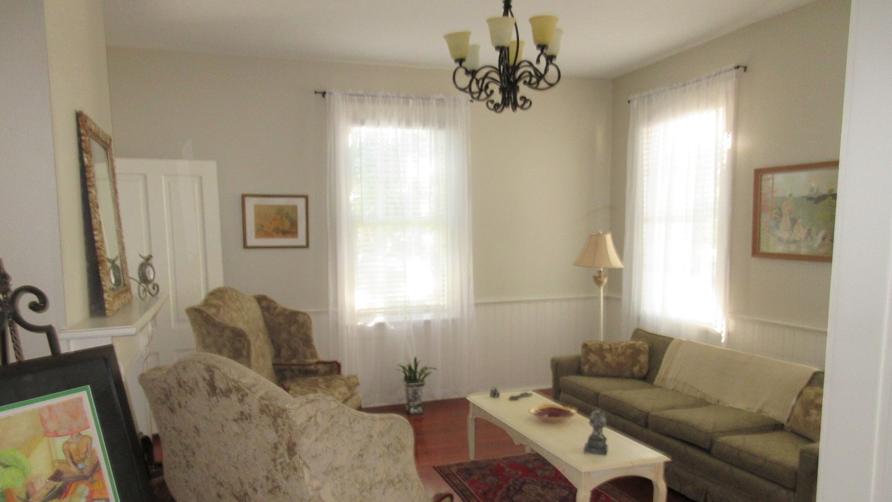 Photo of Livingroom in Central Business District
