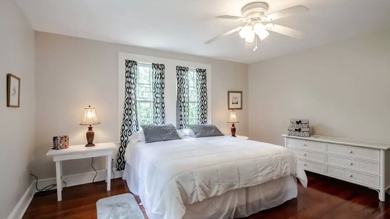 Photo of Bedroom in Central Business District