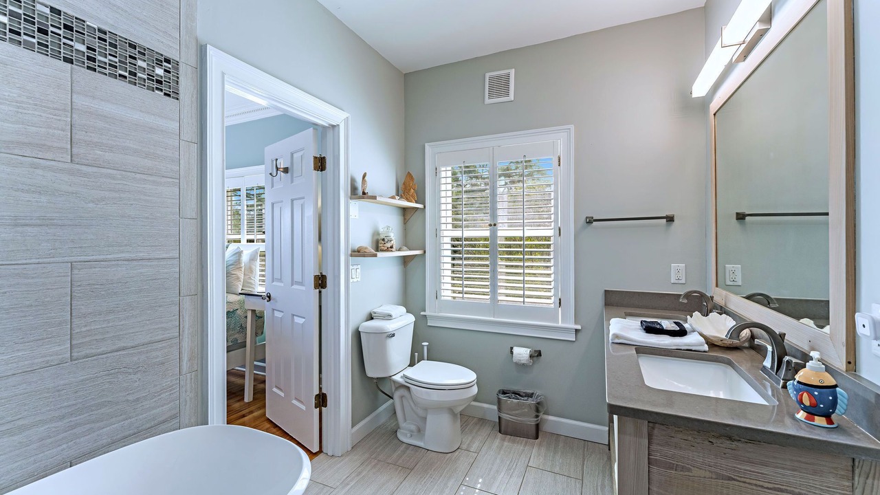 Photo of Bathroom in Treasure Beach Village