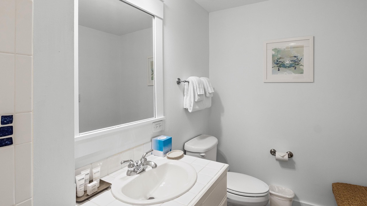 Photo of Bathroom in Baytowne Wharf