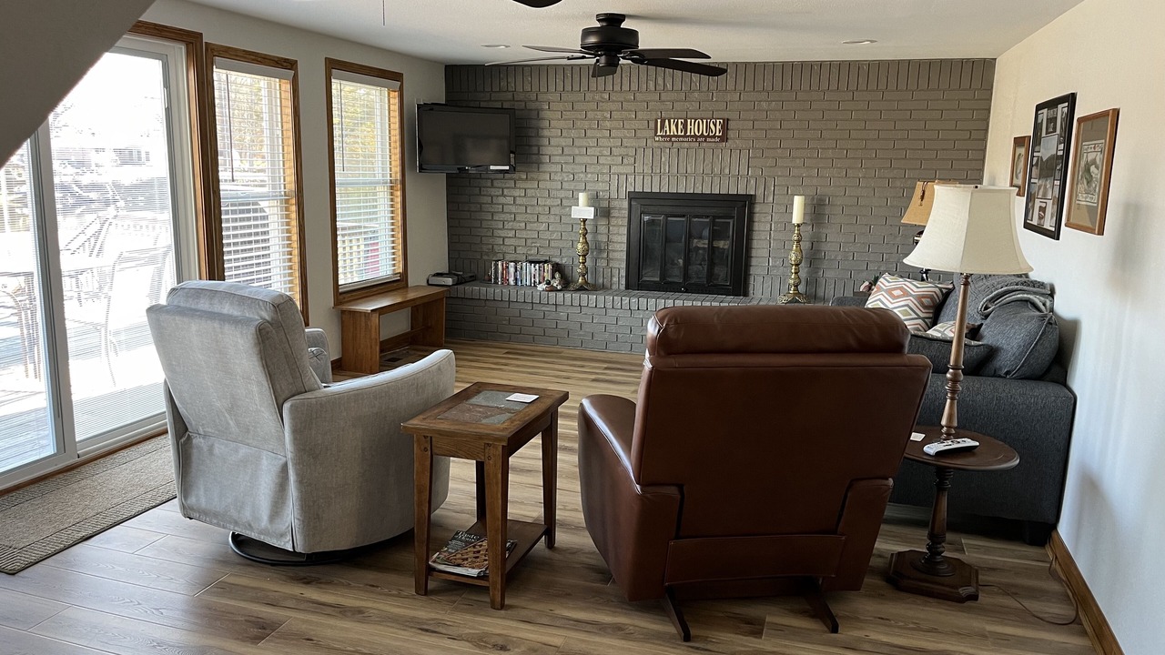 Photo of Livingroom in Jones Mills