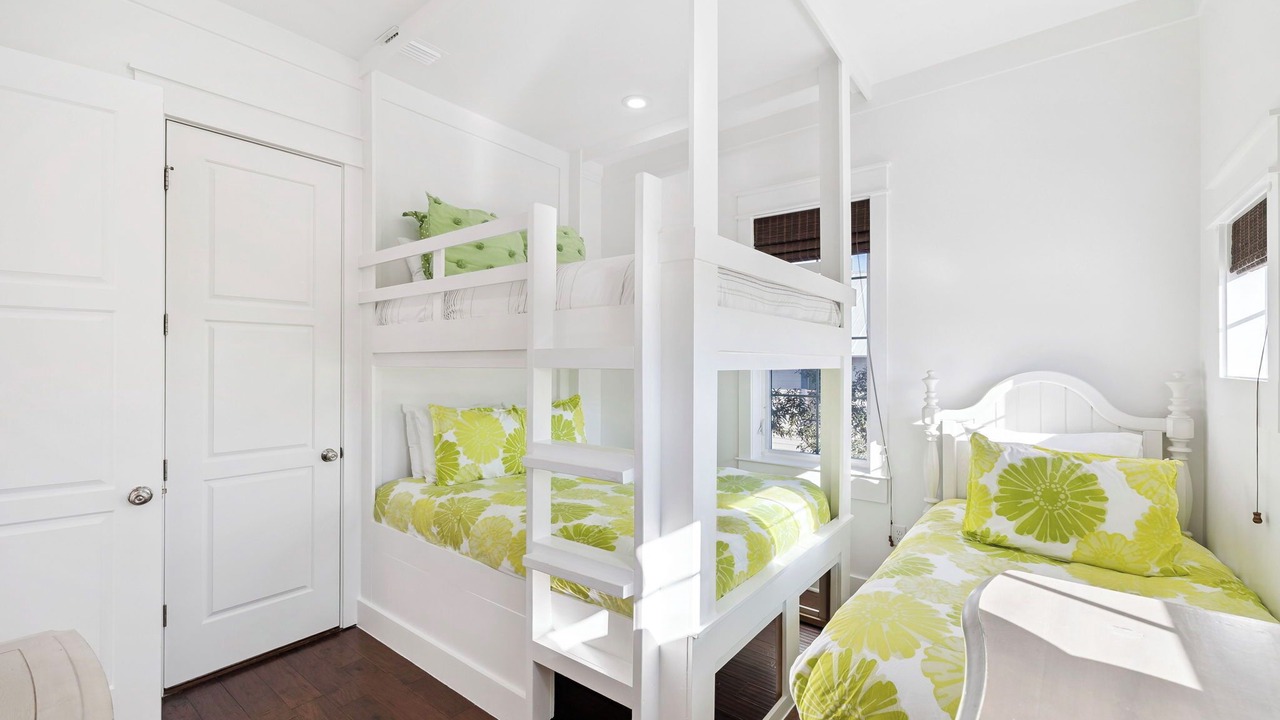 Photo of Bedroom in Seacrest Beach