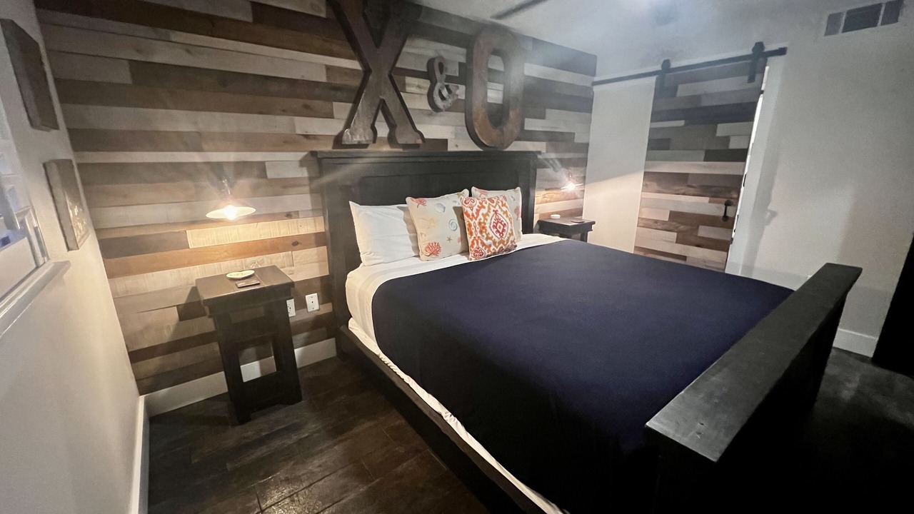Photo of Bedroom in Crystal Beach
