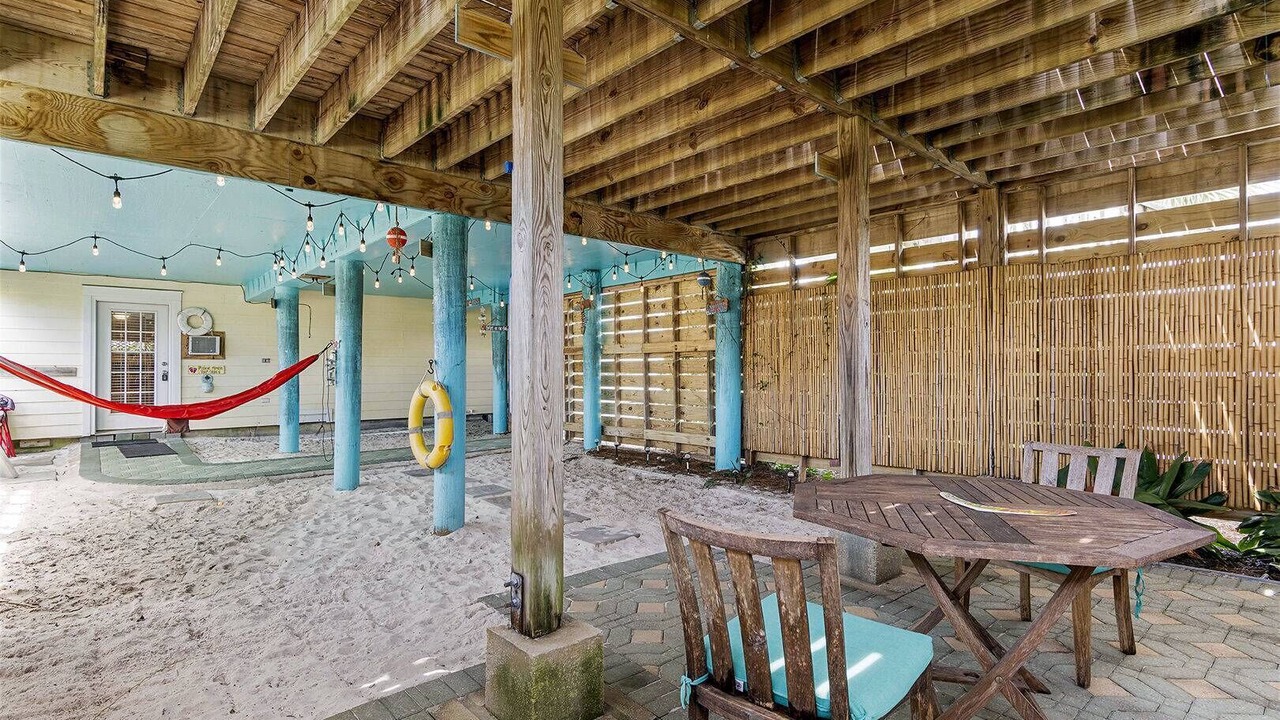 Photo of Outdoor in Holiday Isle