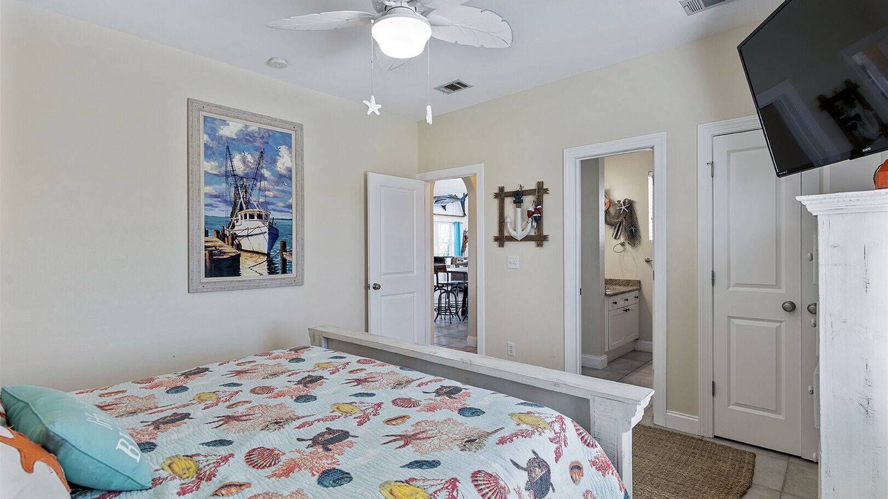 Photo of Bedroom in Holiday Isle