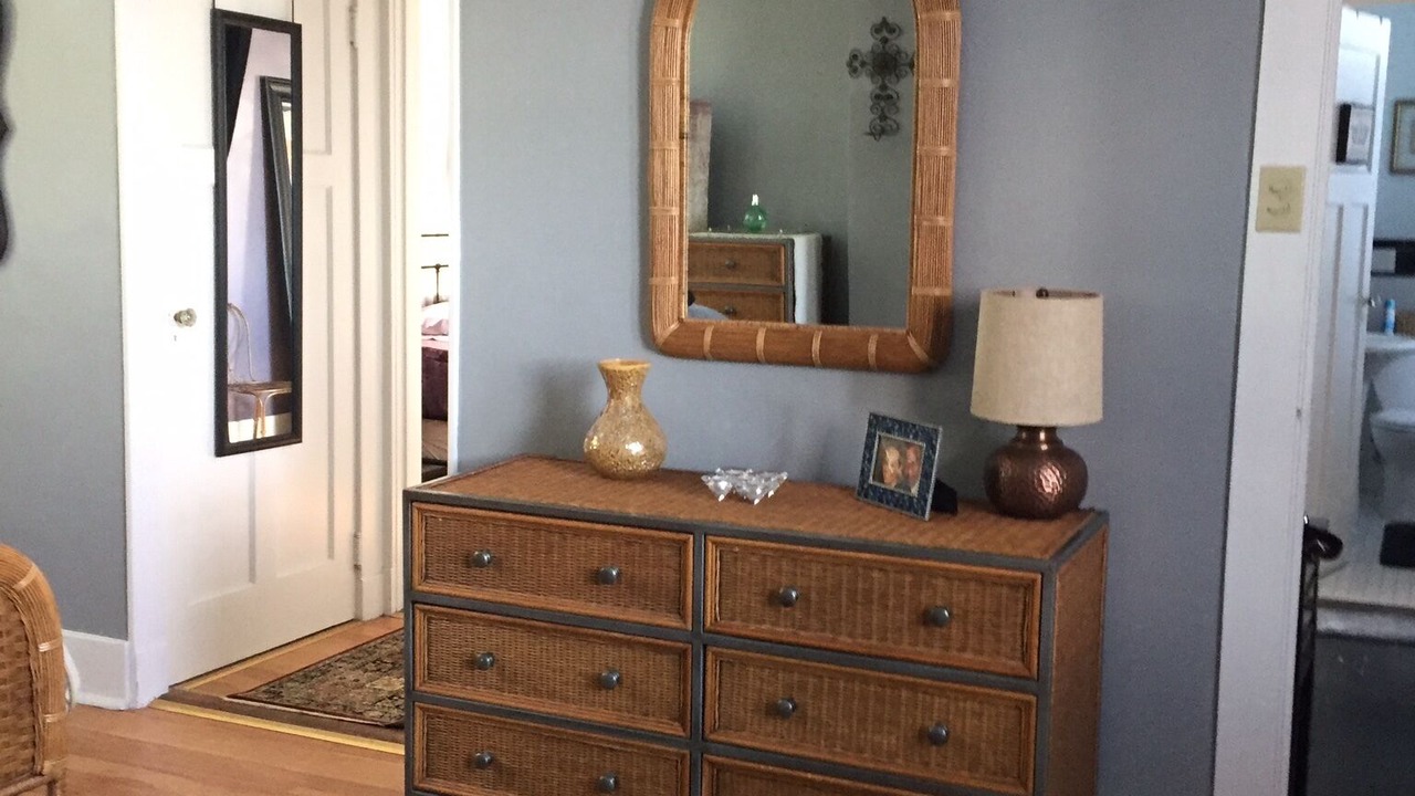 Photo of Bedroom in Algiers Point
