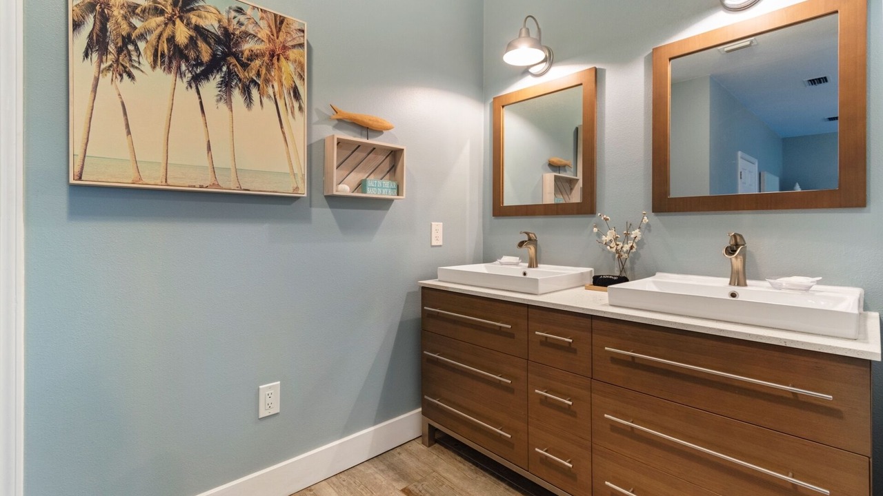 Photo of Bathroom in Navarre Beach