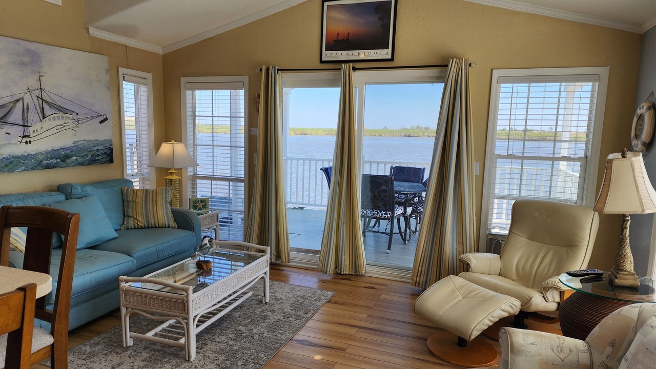 Photo of Livingroom in Apalachicola