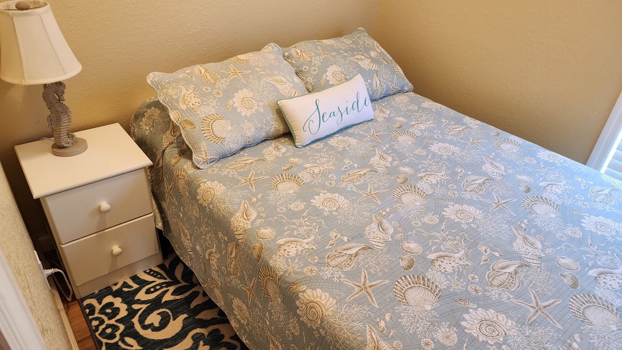 Photo of Bedroom in Apalachicola