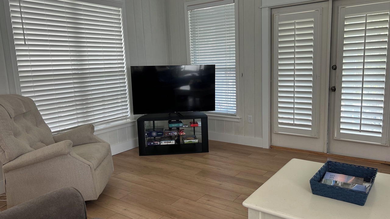 Photo of Livingroom in Dune Allen Beach
