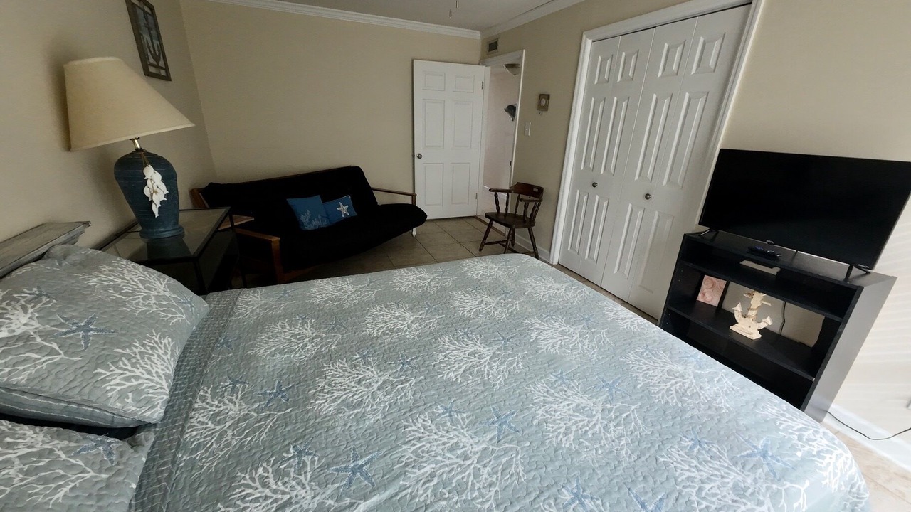 Photo of Bedroom in Silver Cay