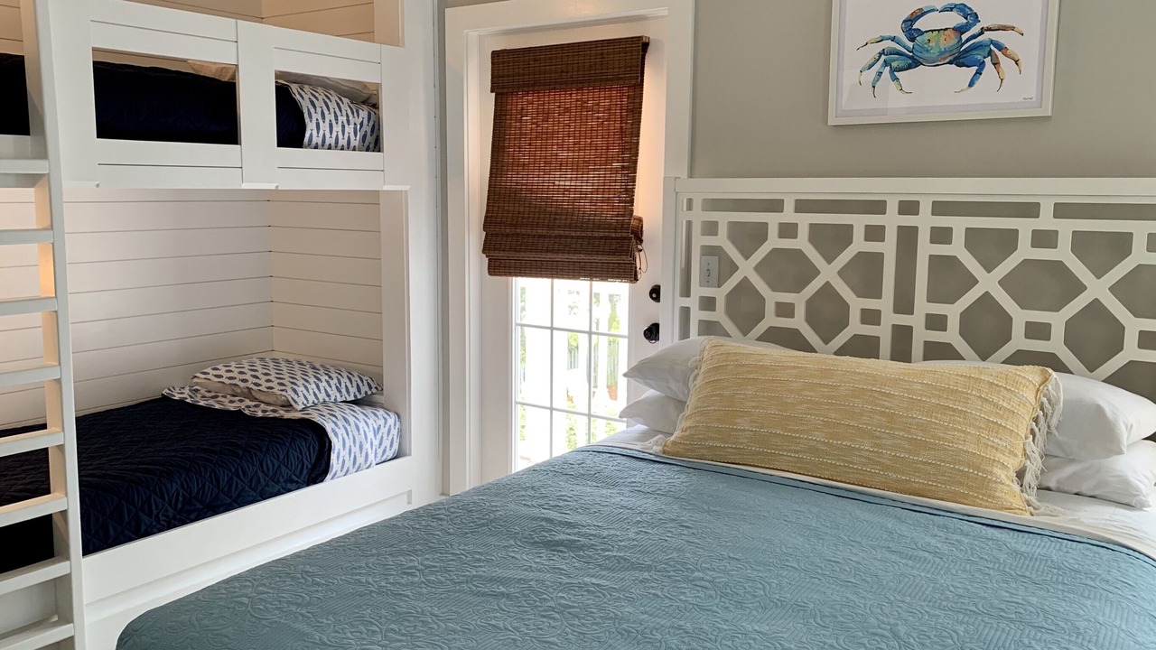Photo of Bedroom in Gulfview Heights