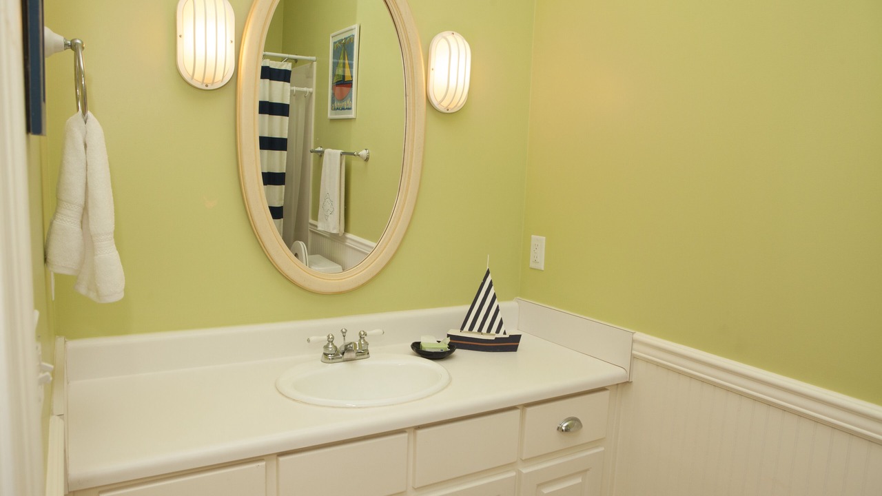 Photo of Bedroom in Crescent Beach