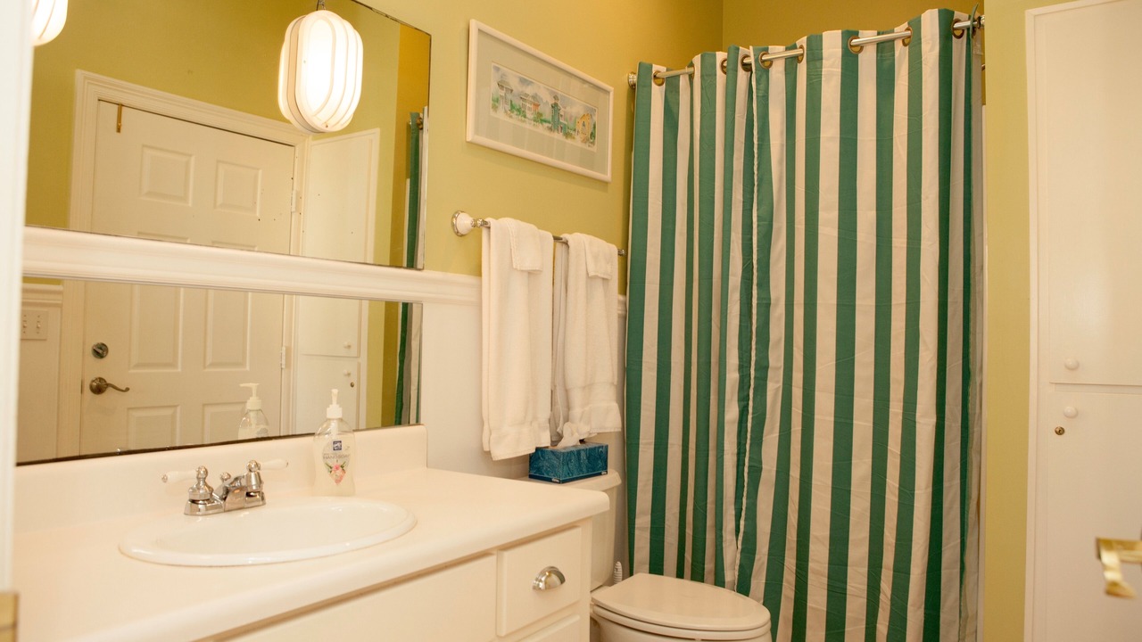 Photo of Bedroom in Crescent Beach