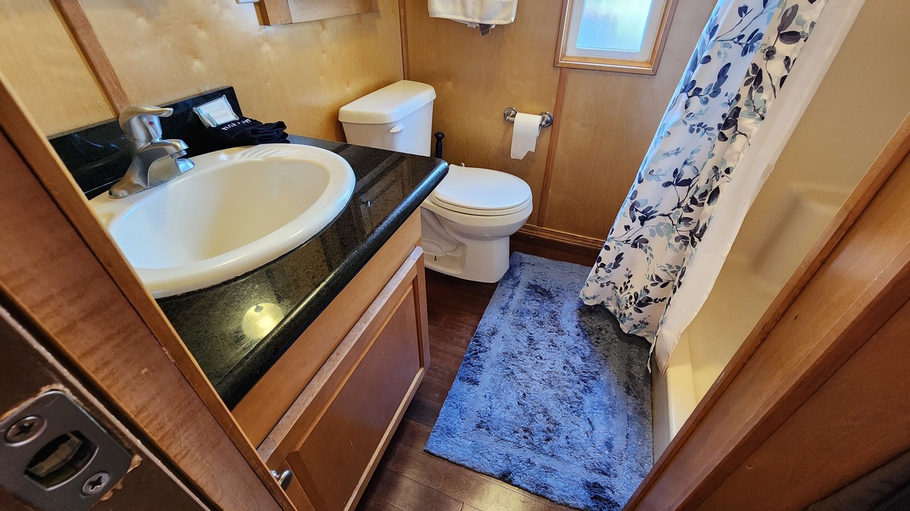 Photo of Bathroom in Apalachicola