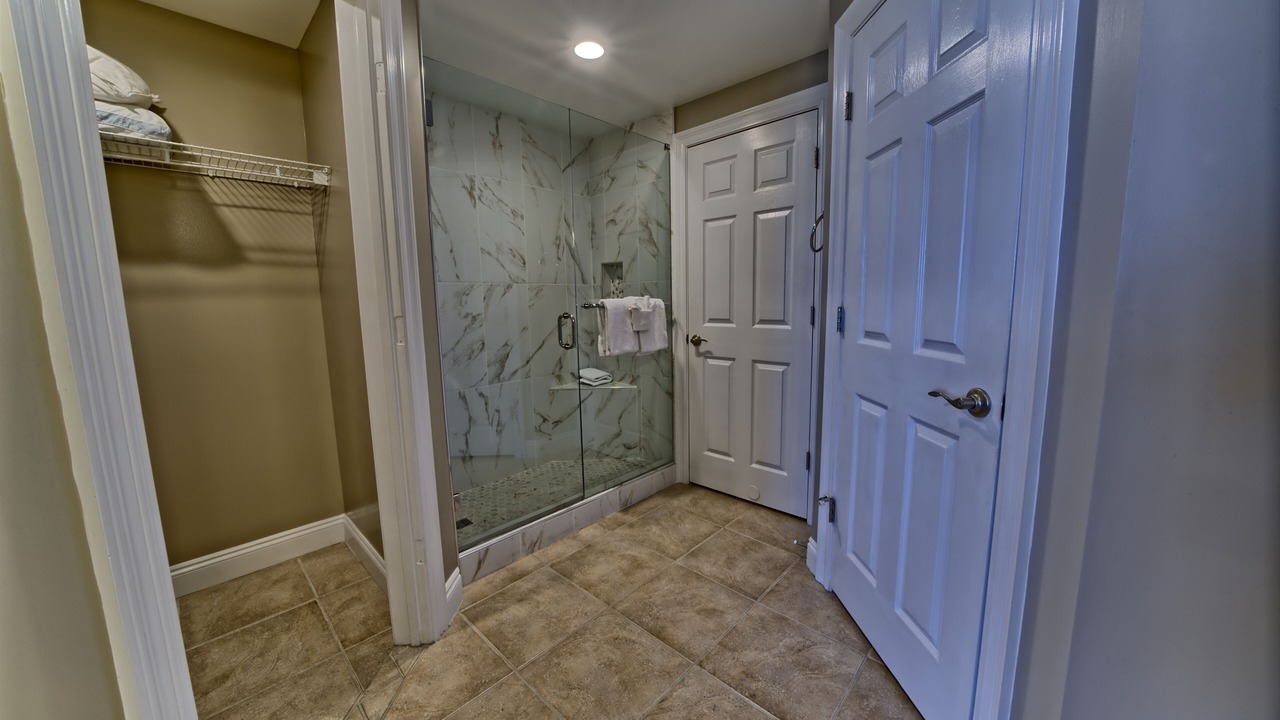 Photo of Bathroom in Thomas Drive