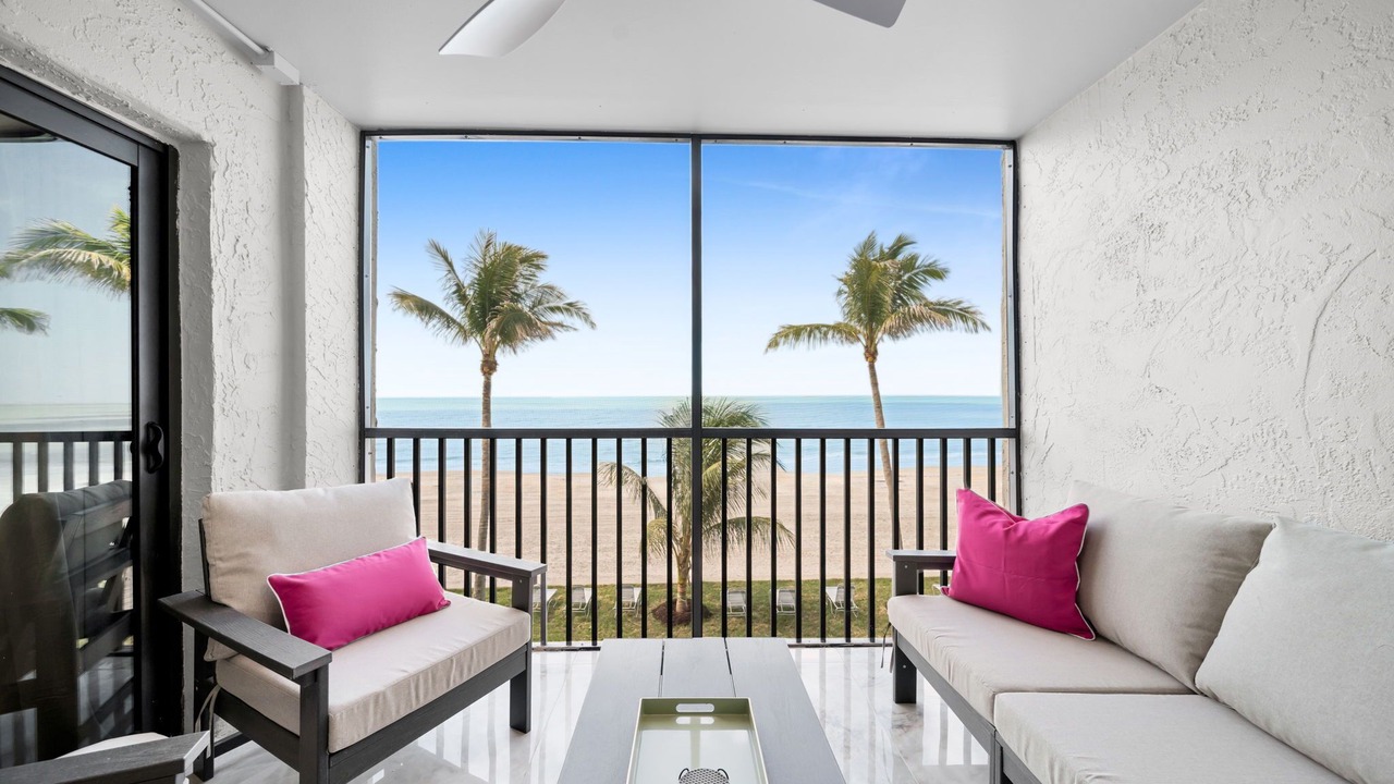 Photo of Livingroom in Mid Island