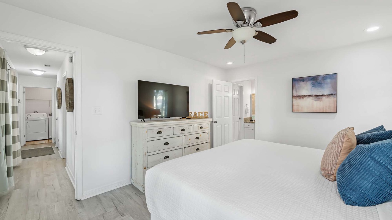 Photo of Bedroom in Crystal Shores