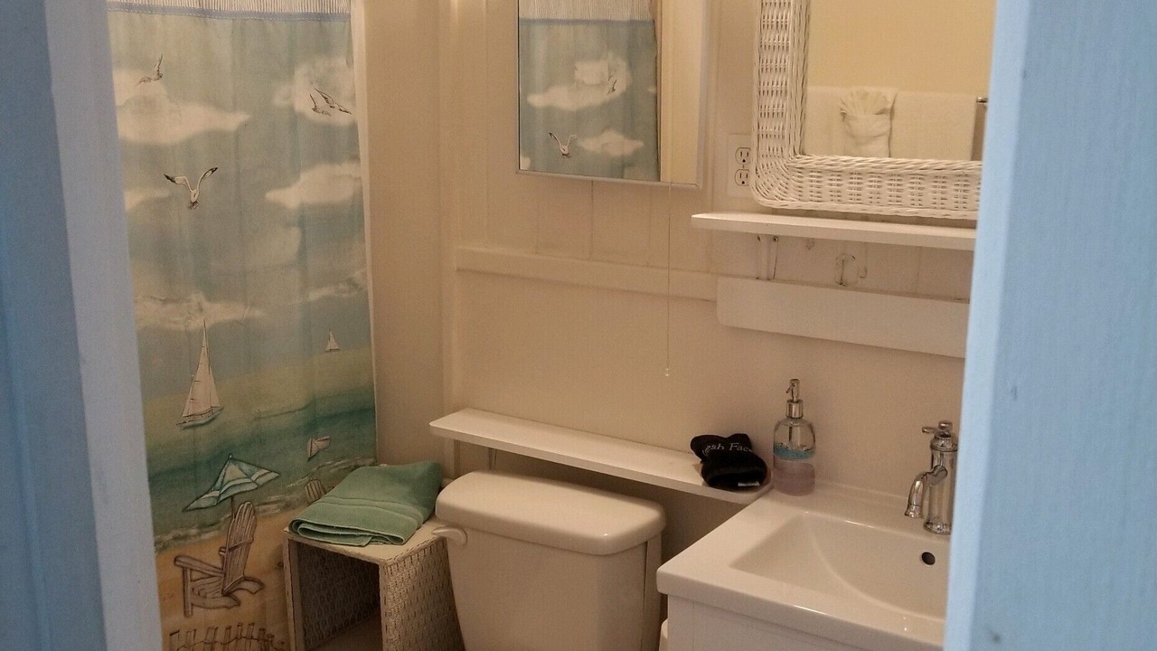 Photo of Bathroom in Hollywood Beach